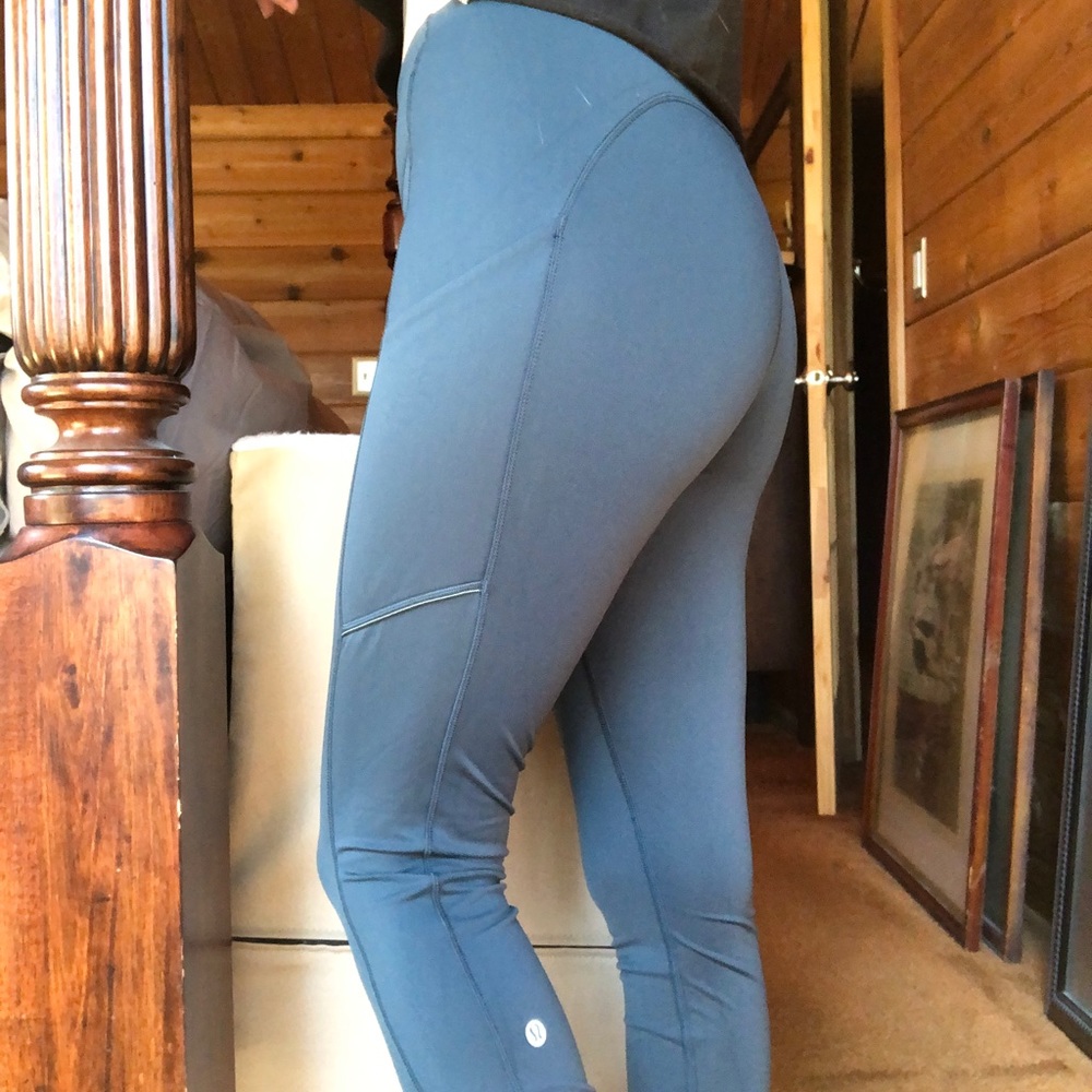 Size four teal/forest green lululemon leggings